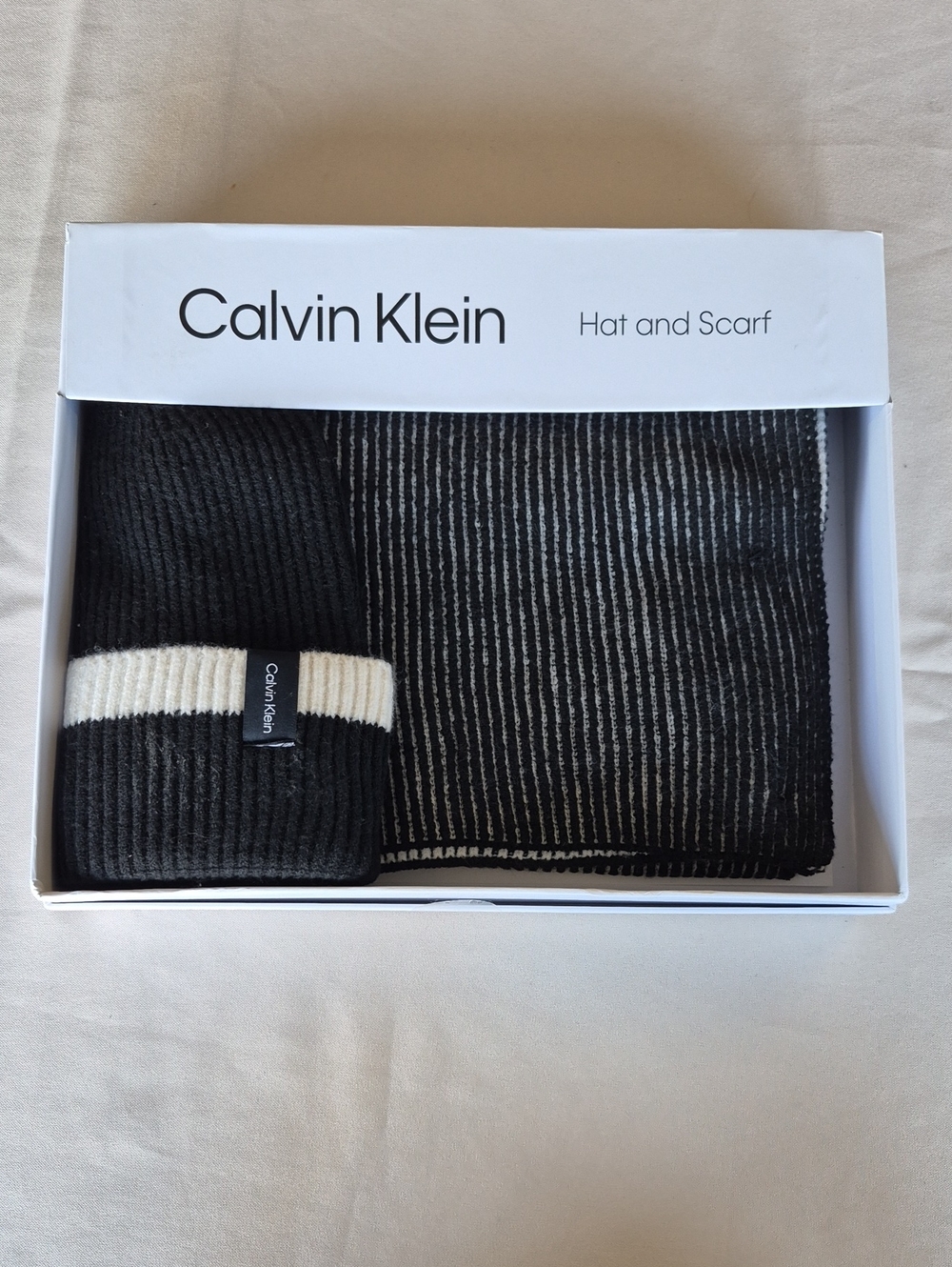 Calvin Klein Men’s Black and White Hat & Scarf Gift Set